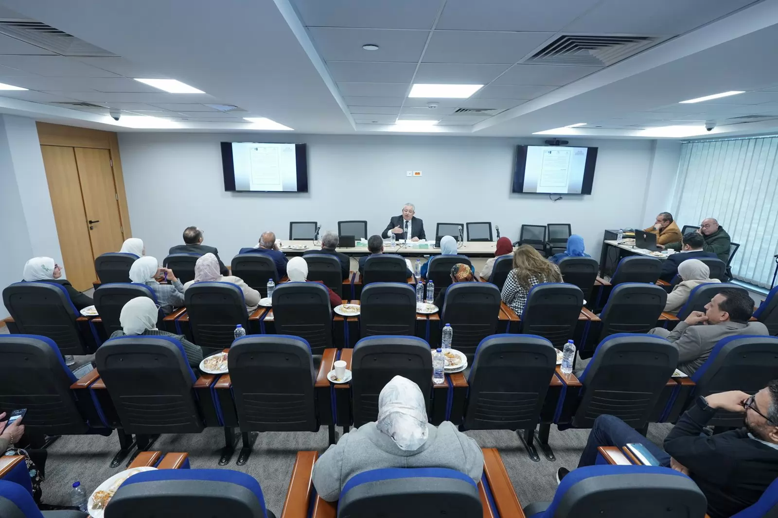 جامعة عين شمس تناقش جاهزية