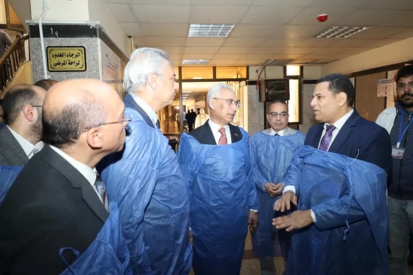  رئيس جامعة المنيا يفتتح عنايات وقسطرة القلب بمستشفى القلب والصدر