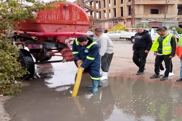 امطار غزيرة وتو قف حركة  الصيد بالبحيرة 