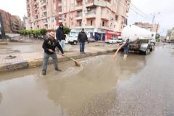  محافظ كفرالشيخ  يتفقد جهود كسح مياه الأمطار