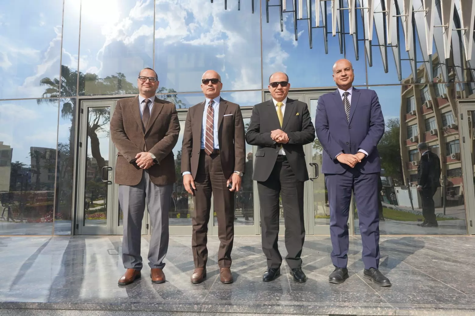 رئيس جامعة عين شمس يبحث تعزيز التعاون الأكاديمي مع جامعة المنصورة