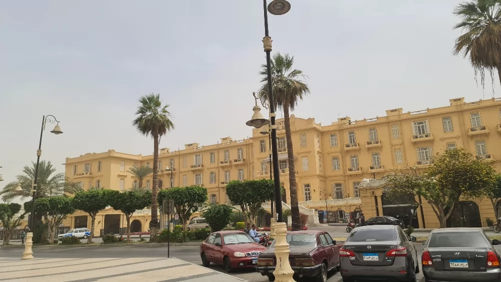 موجة طقس سيئ بالأقصر توقف سياحة اليوم الواحد