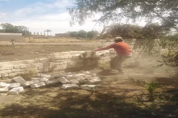 إزالة 6 حالات بناء مخالف بمساحة 1225 مترا بالاقصر