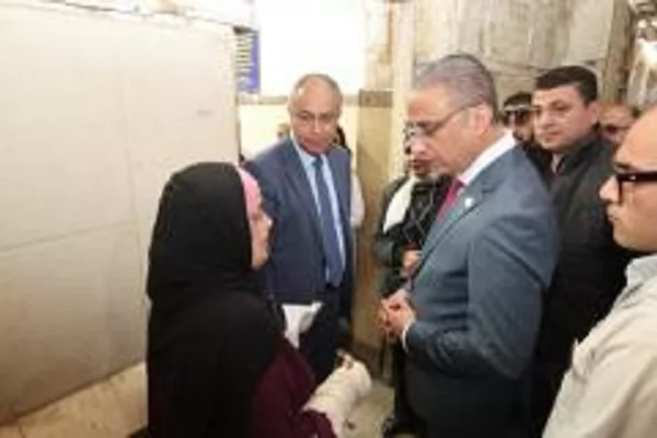 محافظ الجيزة يتابع انتظام سير العمل بمستشفى أم المصريين 