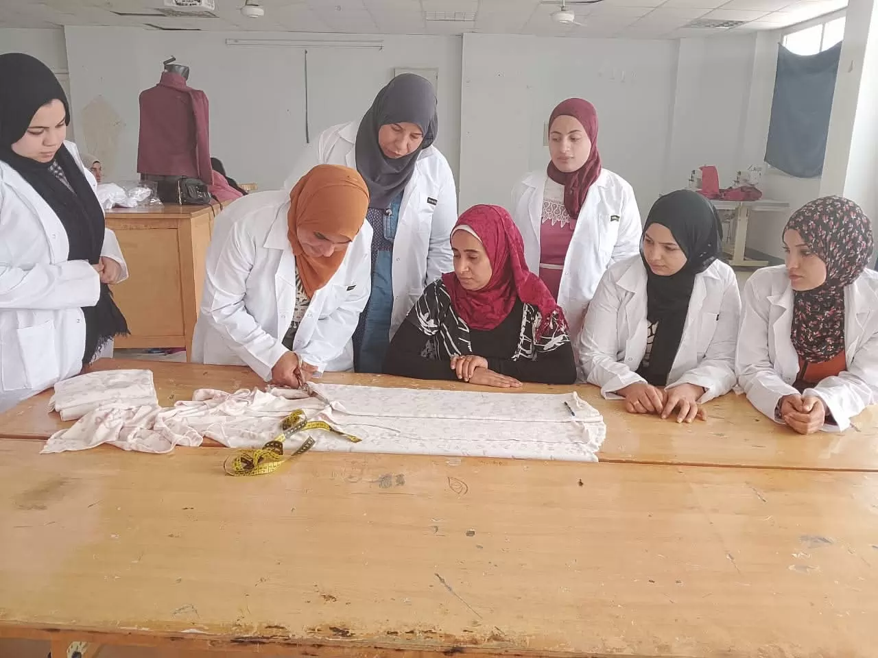  دورات تدريبية ومكافحة الهجرة غير الشرعية بقرى 