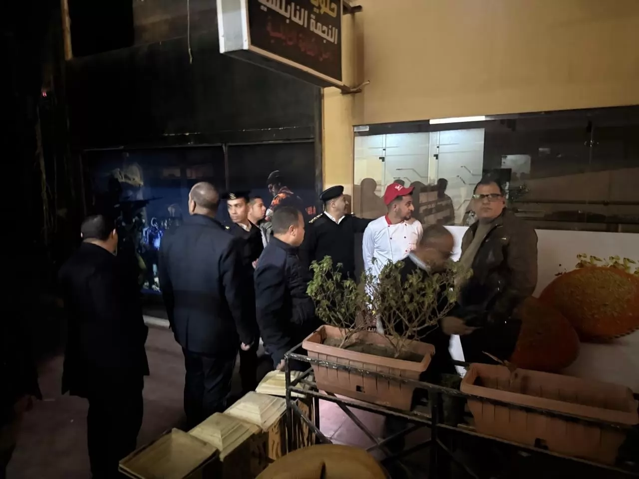 غلق وتشميع منشآت بالشيخ زايد لمخالفة المواعيد