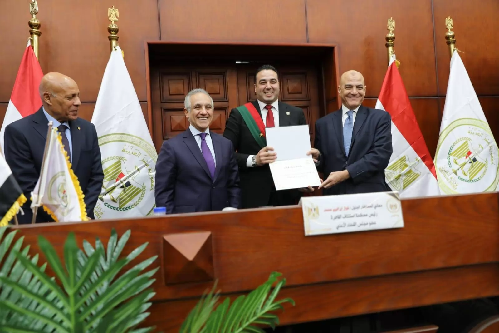 وزير العدل يلتقي قضاة الاستئناف والمحاكم الابتدائية ويكرم المتميز