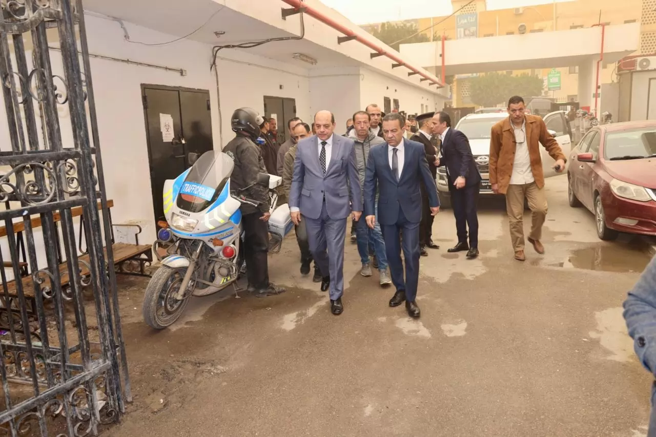 الغريب يزور مصابى حادث السادات للإطمئنان على حالتهم الصحية 