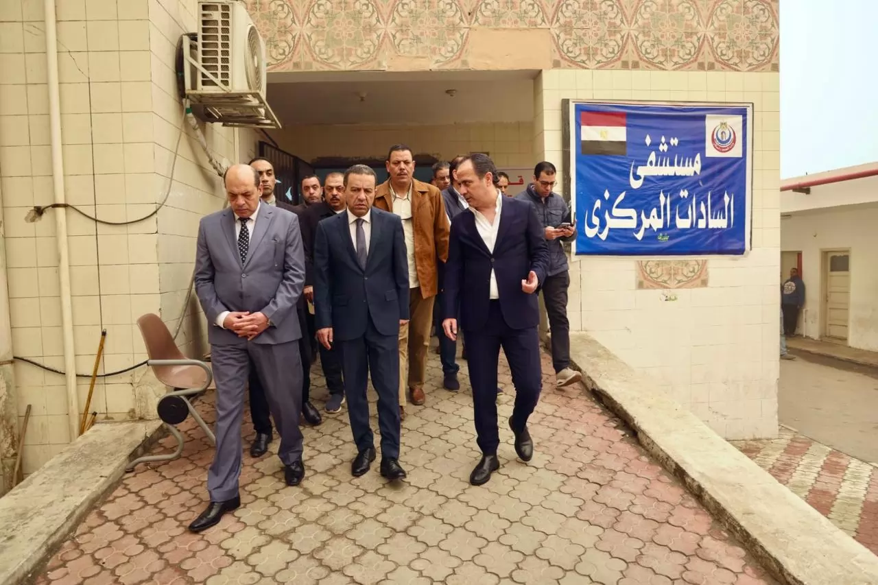 الغريب يزور مصابى حادث السادات للإطمئنان على حالتهم الصحية 