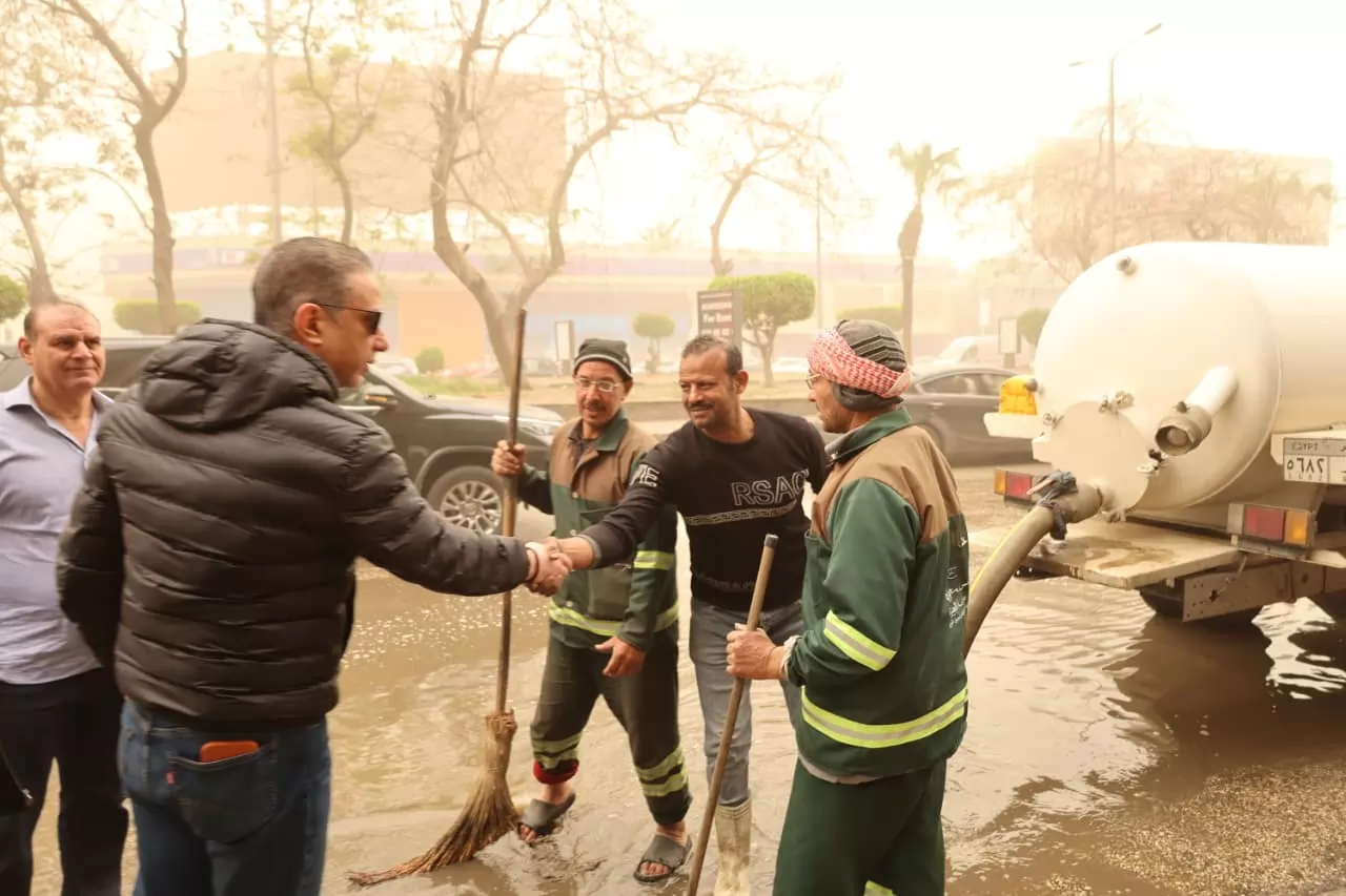 الأنصاري: فرق الطوارئ تعمل على رفع المياه فورًا لضمان الحركة المر