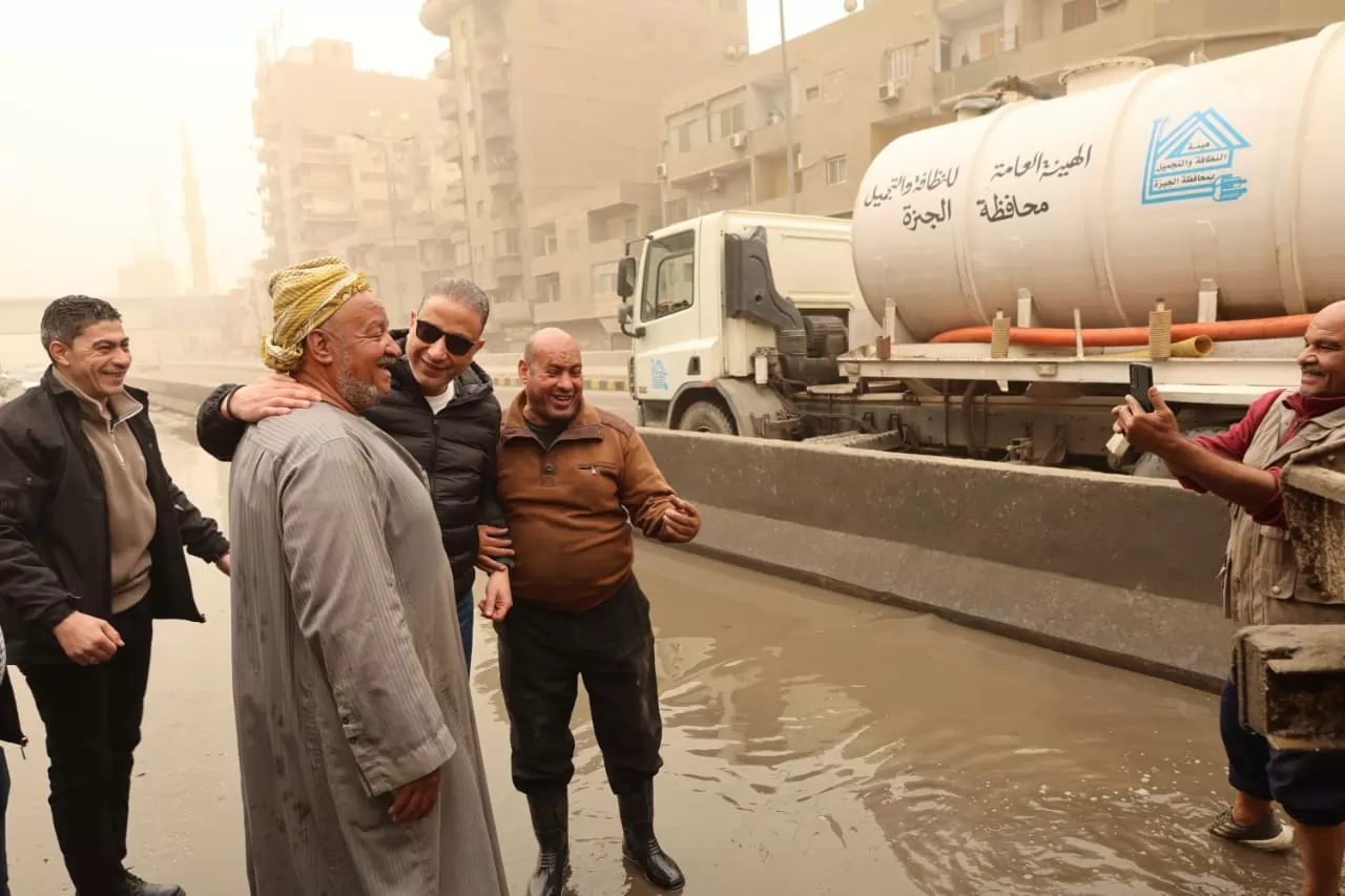 الأنصاري: فرق الطوارئ تعمل على رفع المياه فورًا لضمان الحركة المر