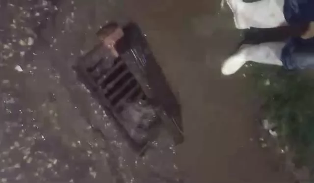 رئيس جهاز العاشر: استعدادات غير مسبوقة لشفط مياه الأمطار.. بالفيد