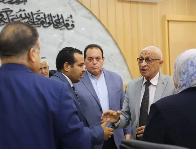 محافظ شمال سيناء يعقد اجتماعا أسبوعيا مع أعضاءالمجموعة البرلمانية