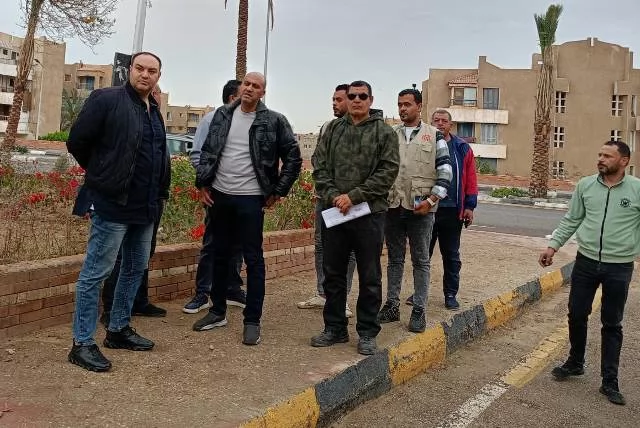 رئيس جهاز الشروق يكشف عن أحدث أعمال الزراعة والتجميل بالمدينة.. ص