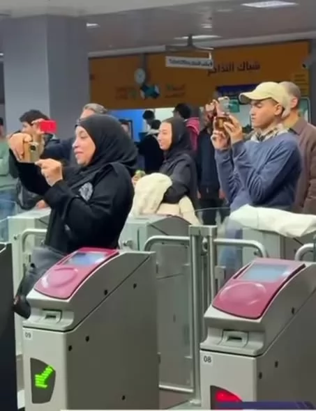 فرقة السمسمية بالإسماعيلية تتألق في مترو امبابة..صور