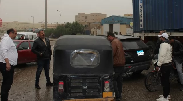 جهاز بدر ينفذ مجزرة للتوك توك بمصادرة 39 بعد مطاردة فى الشوارع.. 