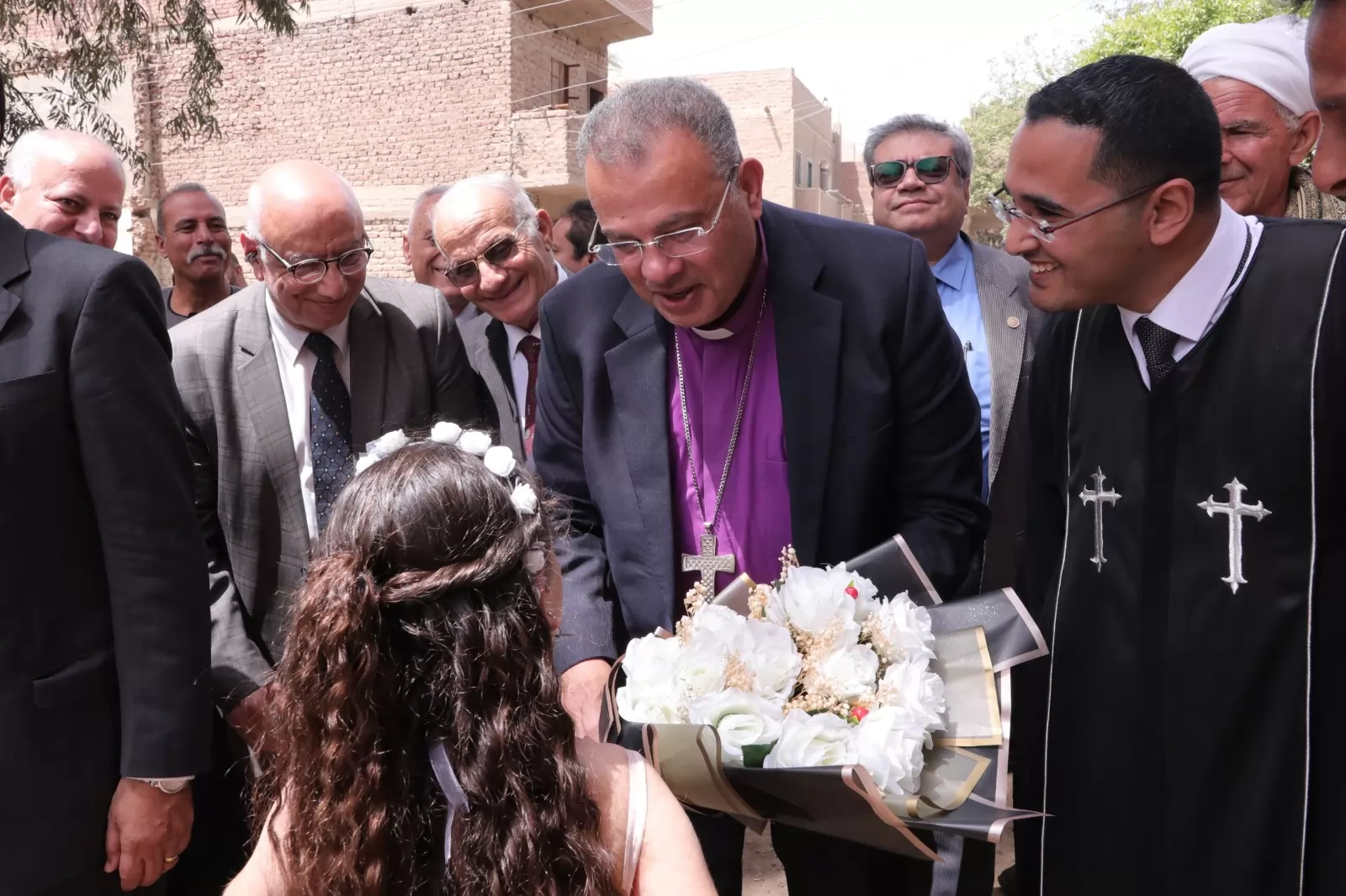 رئيس الإنجيلية يختتم جولته بالصعيد برسامة القس مينا راعيًا لحرز