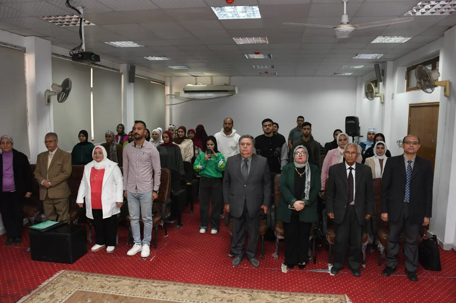انطلاق فعاليات الأسبوع البيئي بكلية الآداب جامعة قناة السويس 
