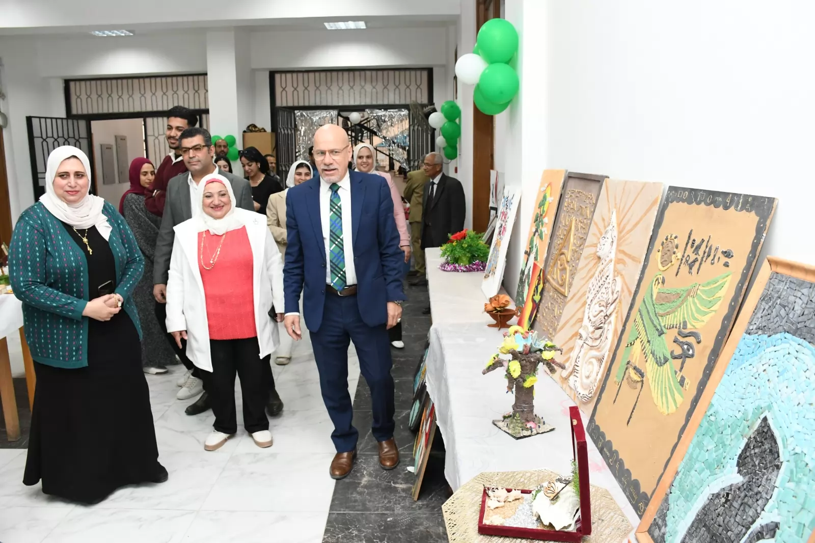 انطلاق فعاليات الأسبوع البيئي بكلية الآداب جامعة قناة السويس 