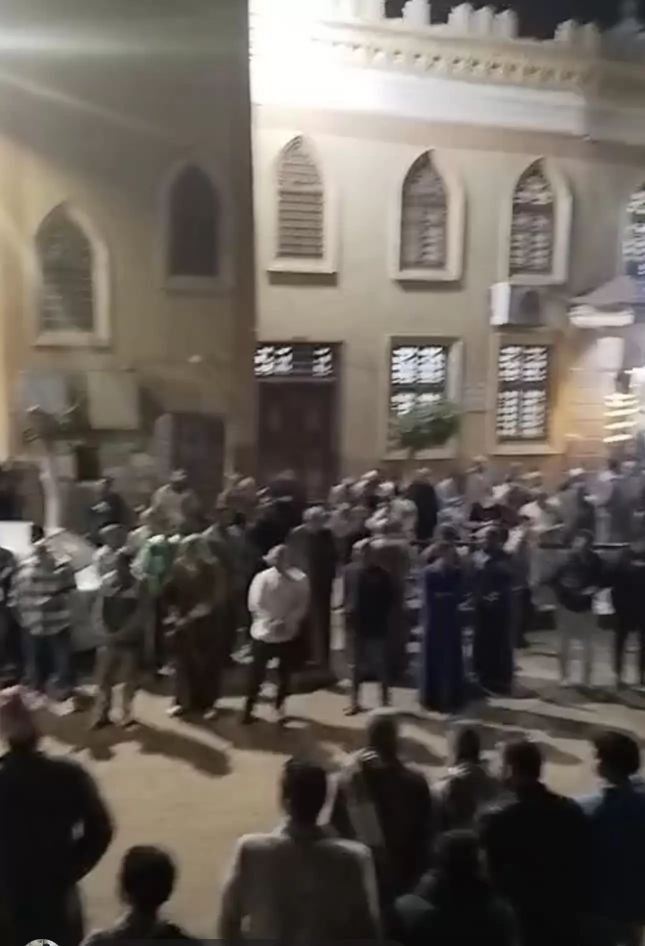 وزير البترول ومحافظ الدقهلية يشاركان في تشييع جثمان شهيد الإمارات