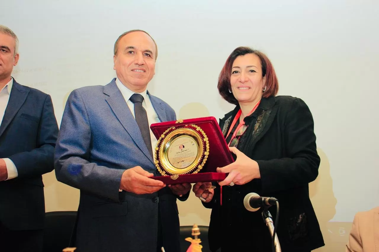 تكريم عبد المحسن سلامة وسامح محروس في مؤتمر الصحة النفسية والذكاء الاصطناعي