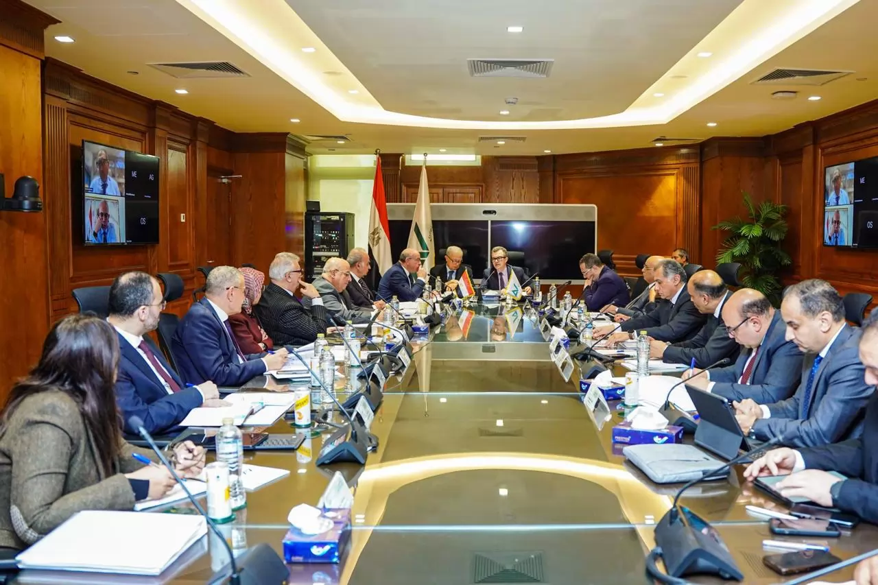 وزير التخطيط: استمرار جهود إعادة هيكلة بنك الاستثمار القومي 