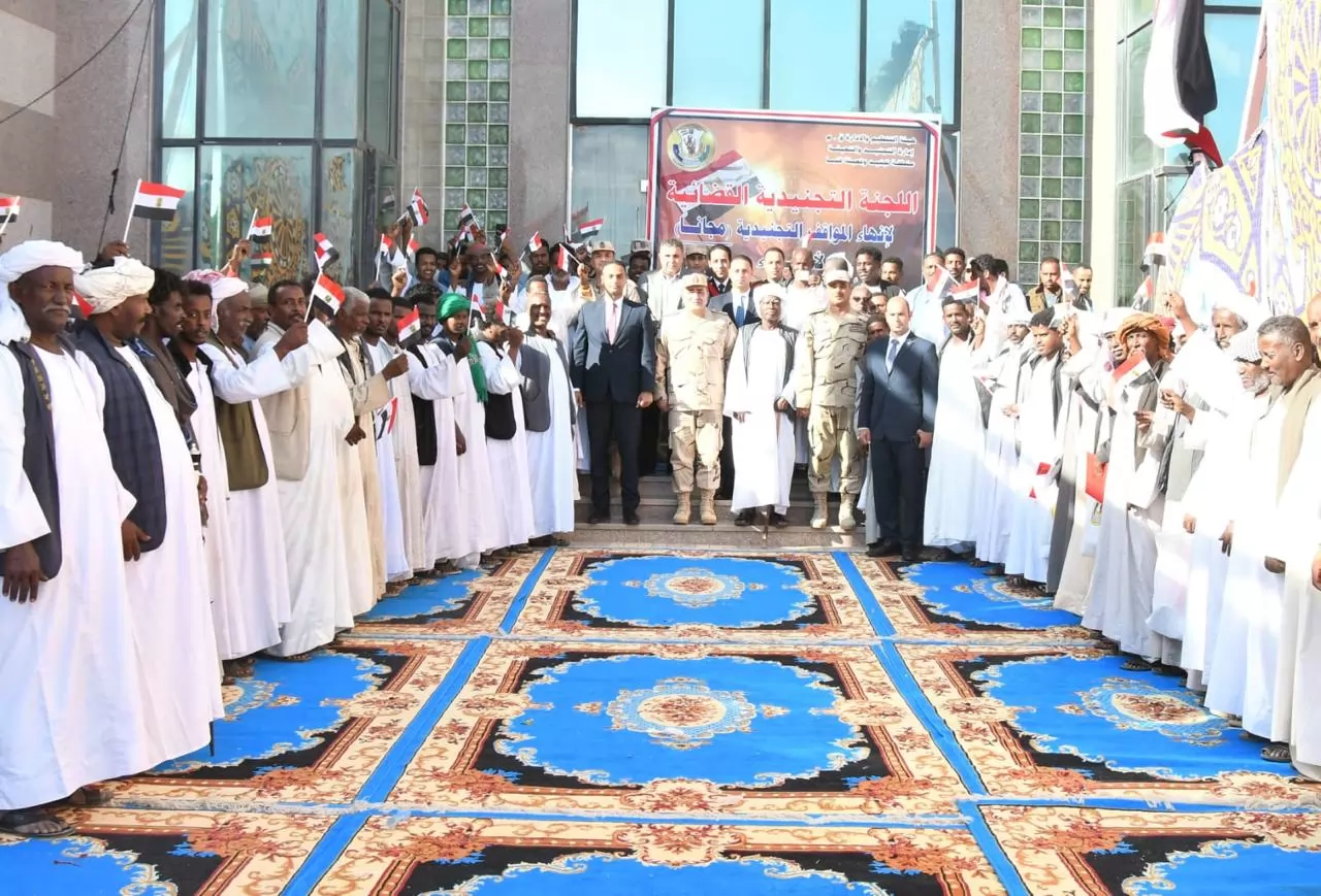 القوات المسلحة تدفع عدد من اللجان التجنيدية لإنهاء المواقف التجنيدية للمواطنين بالمناطق الحدودية 