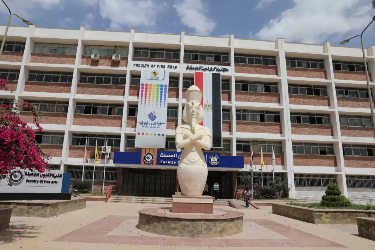 وزير التعليم العالي يفتتح عددًا من المشروعات بجامعة المنيا 