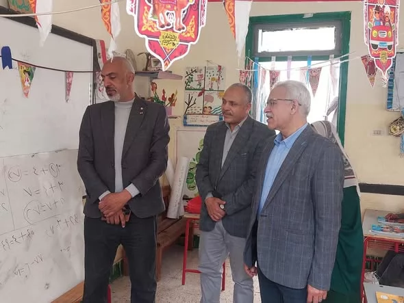 مدير تعليم الإسماعيلية يُشدد على الانضباط وانتظام التقييمات