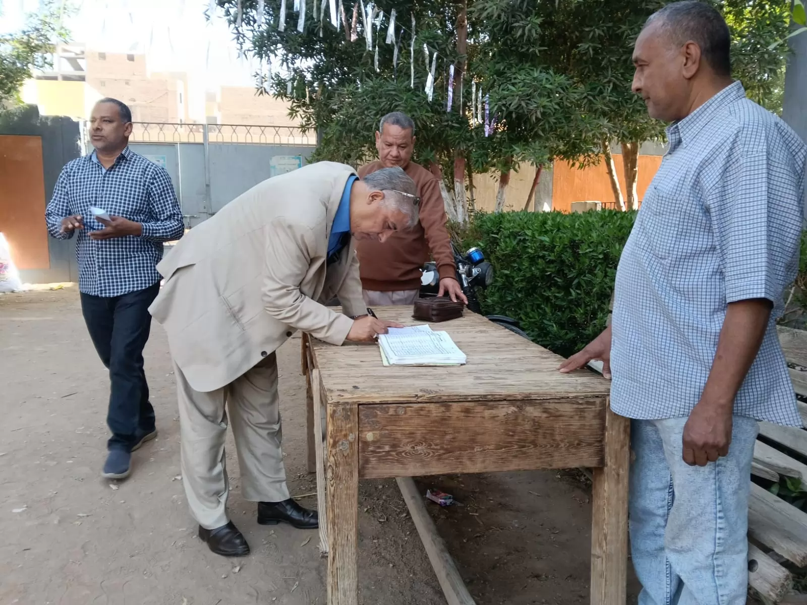 جولة مفاجئة لوكيل تعليم قنا لمتابعة الانضباط المدرسي