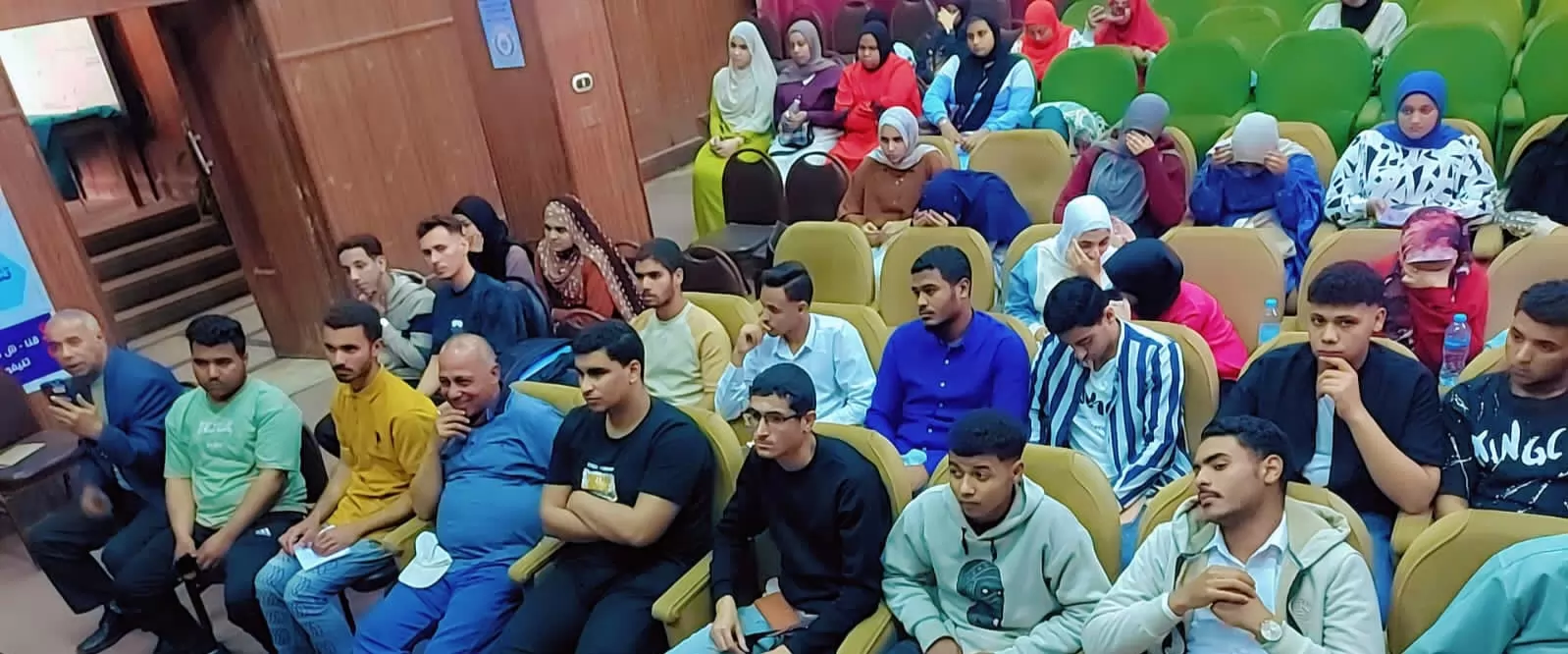 مجمع إعلام قنا يناقش تأثير مواقع التواصل على القيم الأخلاقية