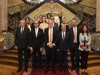 جامعة عين شمس تستقبل الملك أحمد فؤاد الثاني في زيارة تاريخية