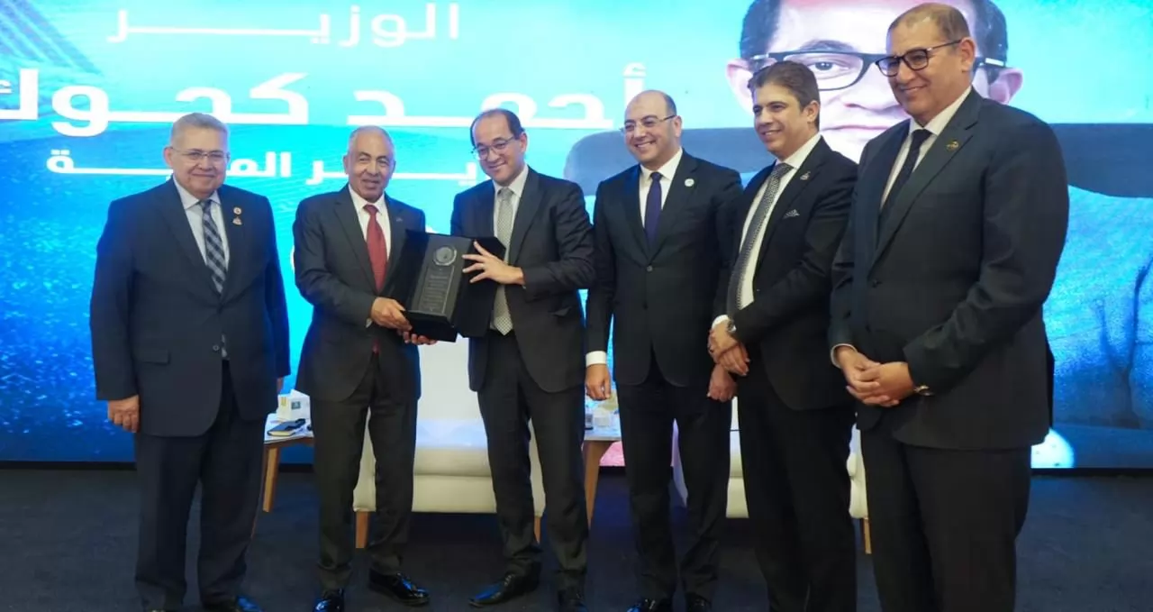 وزير المالية فى حلقة نقاشية مع أعضاء حزب «حماة الوطن»..صور