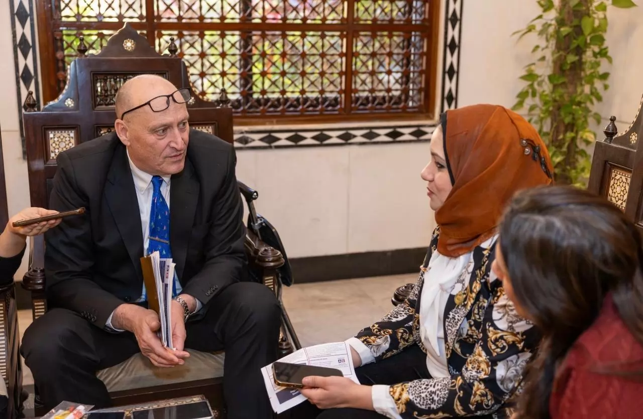 السفارة الأمريكية تشارك في احتفالية لتعلم الإنجليزية 