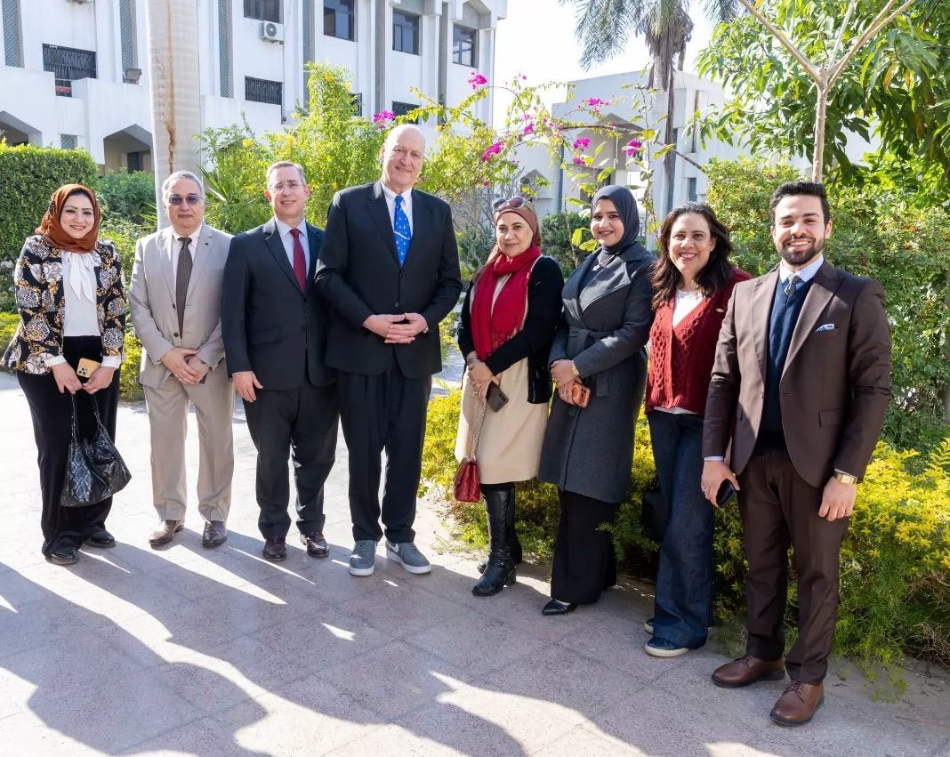 السفارة الأمريكية تشارك في احتفالية لتعلم الإنجليزية 