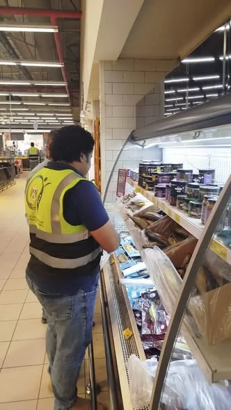 إعدام ٣٦٥ كجم أسماك مملحة فاسدة بالإسماعيلية..صور