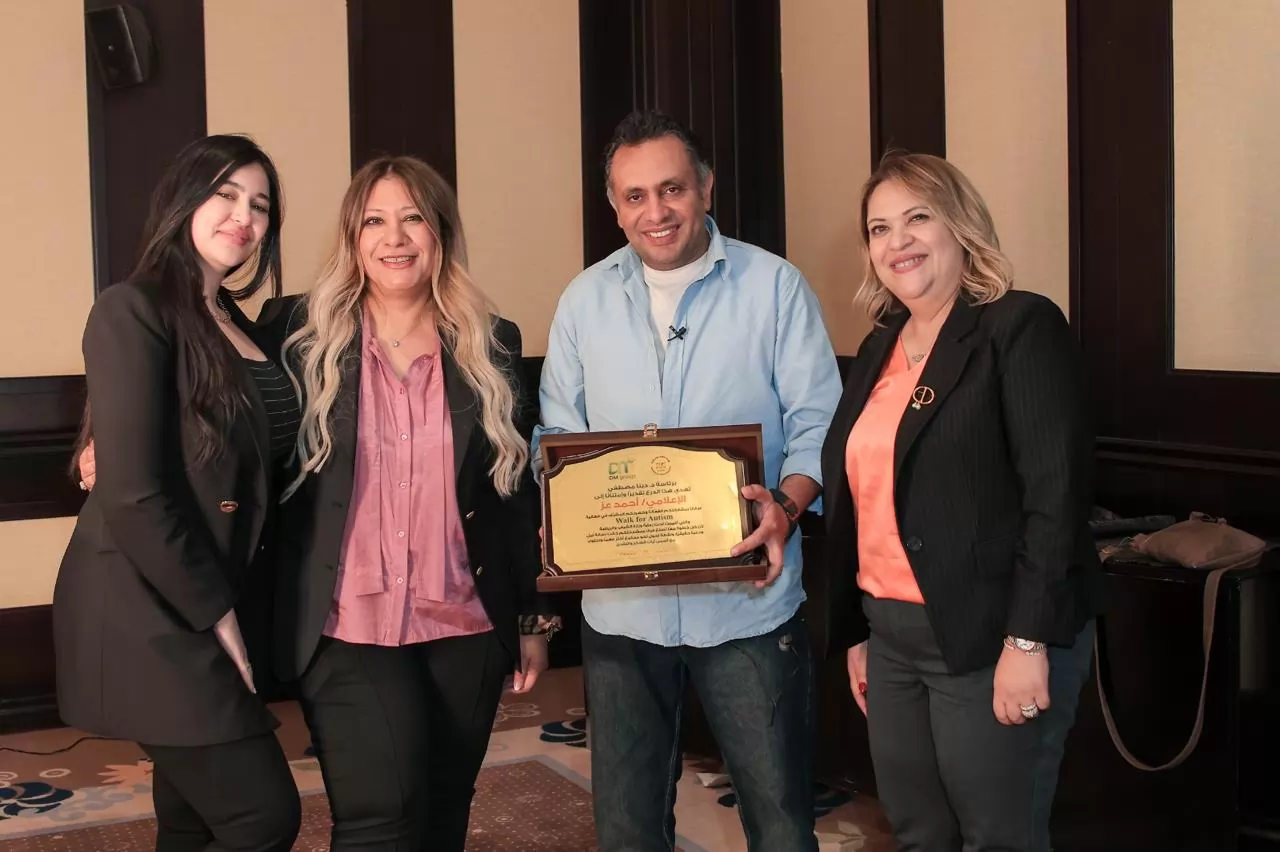 دكتورة دينا مصطفى تكرم نجوم الفن والإعلام لمشاركتهم في دعم ذوي التوحد