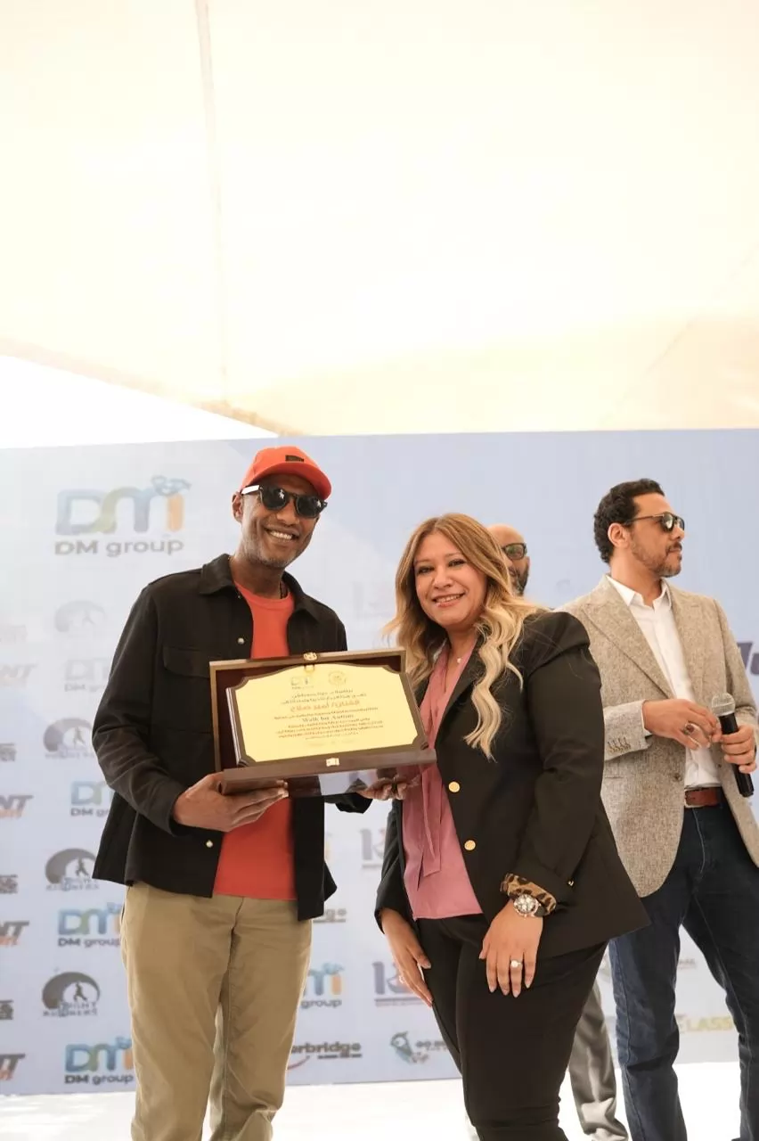 دكتورة دينا مصطفى تكرم نجوم الفن والإعلام لمشاركتهم في دعم ذوي التوحد