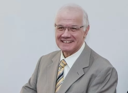 تفاصيل تكريم وزير الإتصالات لطلاب وخريجى الجامعة المصرية الروسية.