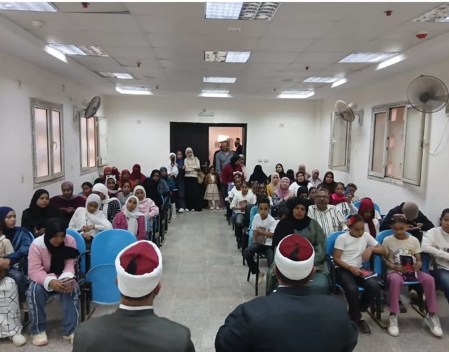 توافد جماهيري كبير على فعاليات معرض الشلاتين الثالث للكتاب