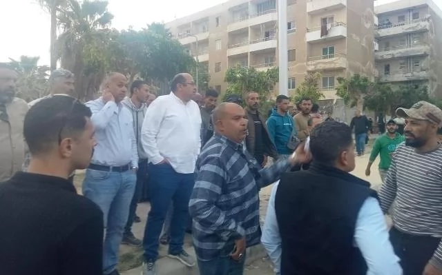 قيادات جهاز بدر على البلدوزر فى مواجهة إمبراطورية الباعة الجائلين