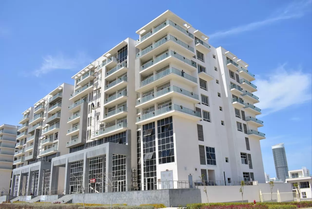 الإسكان تكشف موقف تنفيذ مشروعات الساحل الشمالي