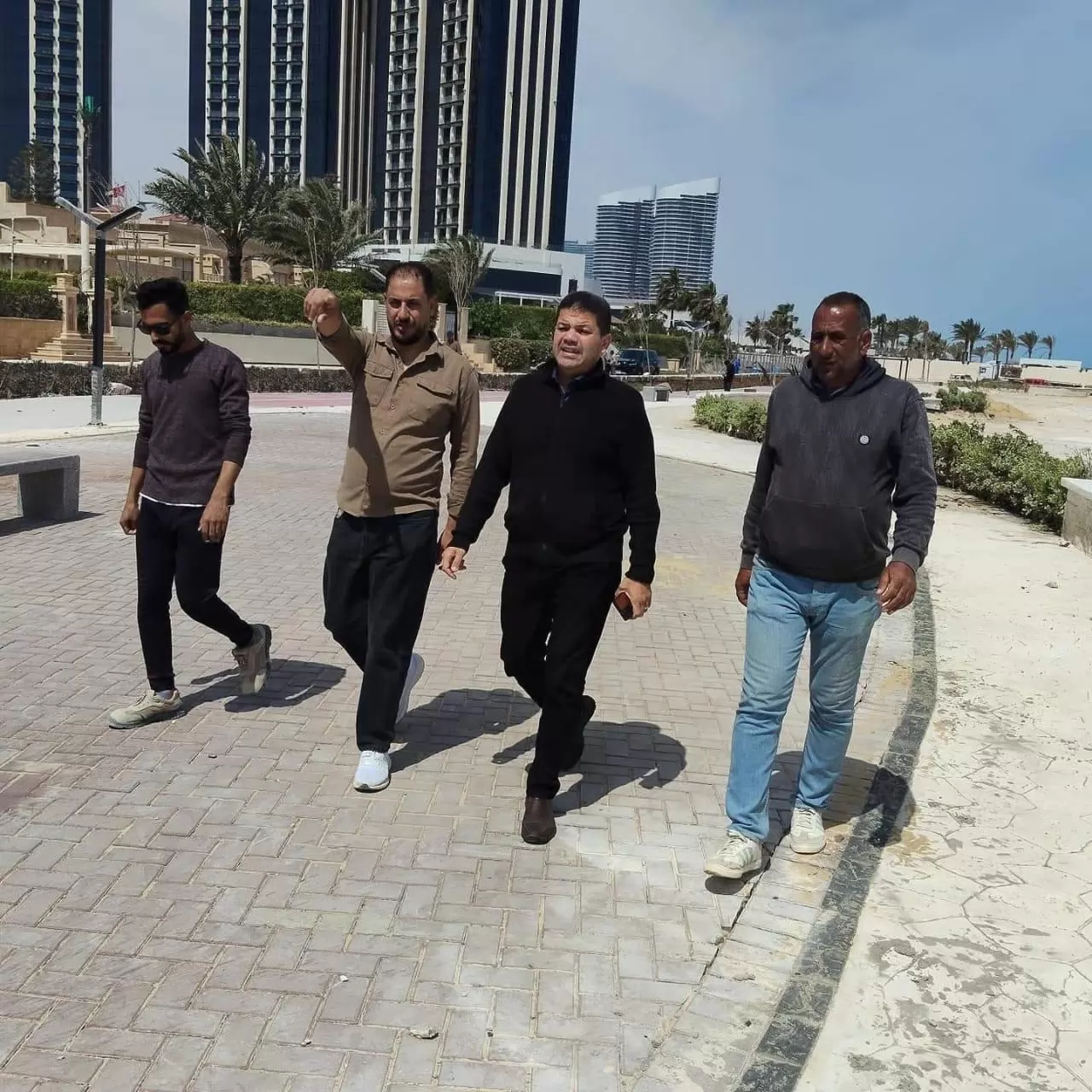 الإسكان تكشف موقف تنفيذ مشروعات الساحل الشمالي