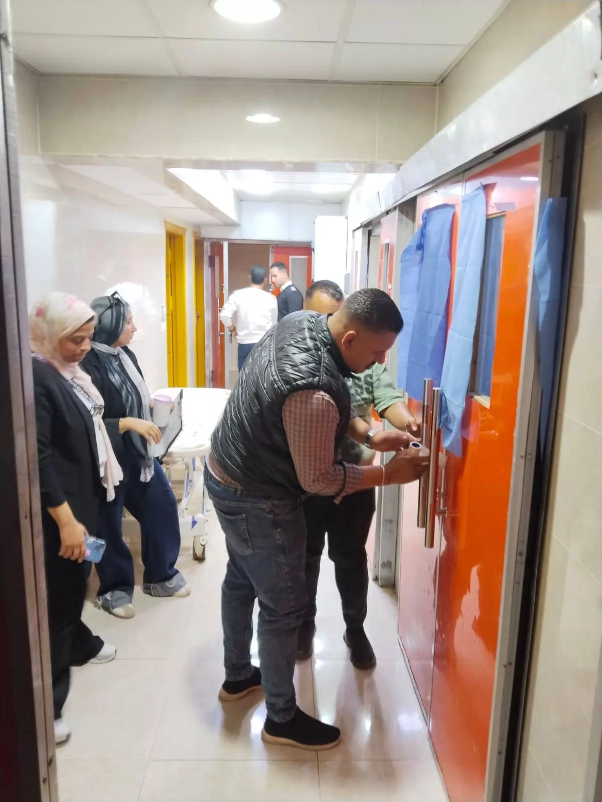 غلق وتشميع مركز ولادة شهير بالإسماعيلية..صور