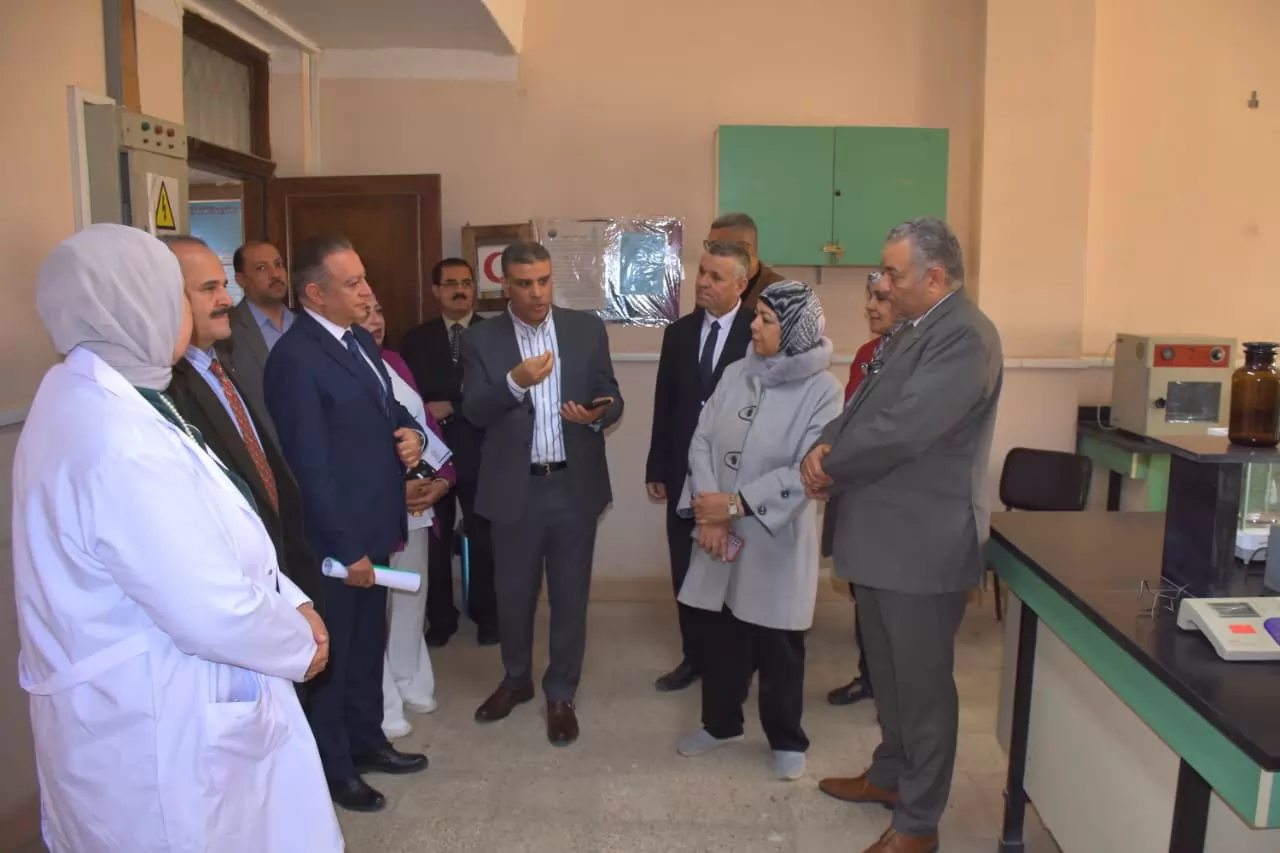 قطاع العلوم الأساسية يتفقد جاهزية كلية تكنولوجيا حيوية السادات