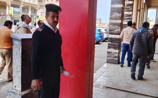 أسباب غلق وتشميع 30 محلاً ووحدات فى مدينة دمياط الجديدة.. بالصور