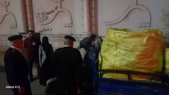 تحرير ٧ محاضر بيئية للمحال التجارية بالإسماعيلية..صور