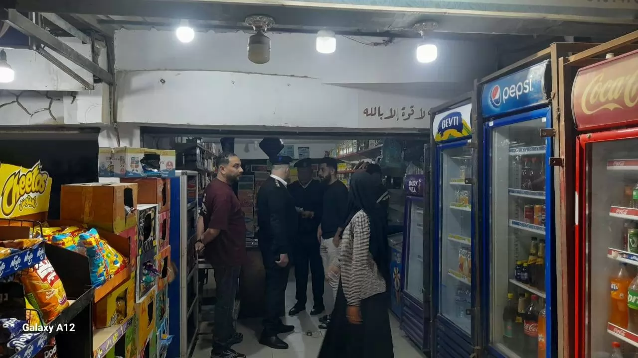 تحرير ٧ محاضر بيئية للمحال التجارية بالإسماعيلية..صور