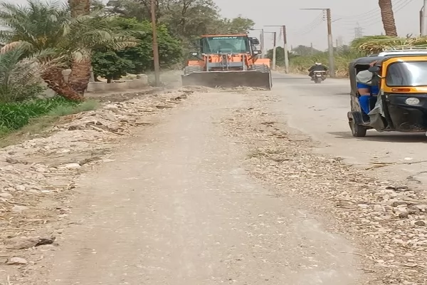  قافلة طبية وحملات نظافة وتجميل موسعة بالقرنة غرب الأقصر 