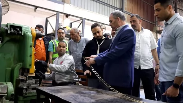 محافظ الإسماعيلية يتفقد المنطقة الصناعية ..صور